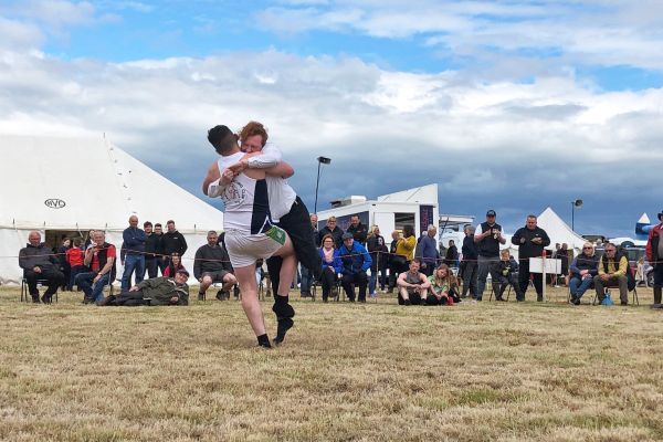 Thomas Gibson inside hipes Ollie Rawlinson