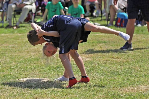 Mikey Dalgleish & Ellena Peacock