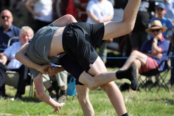 John Harrington takes the 13st class with a cross buttock